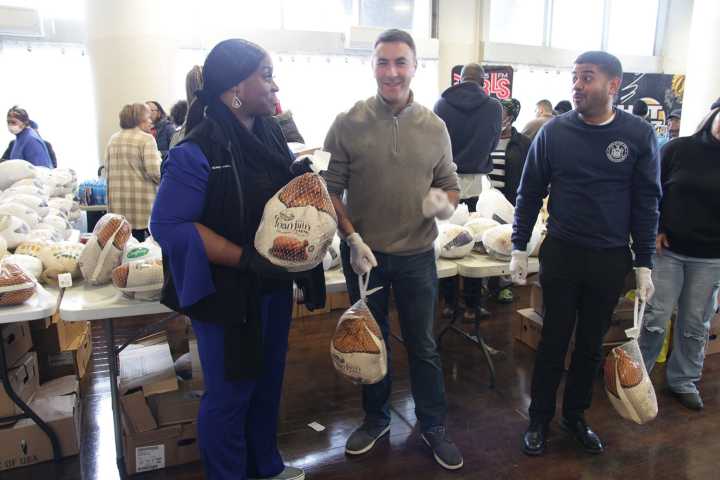Gibson & Other Elected Officials Partner with HOT 97 & Others for Tracey Towers Thanksgiving Turkey Giveaway