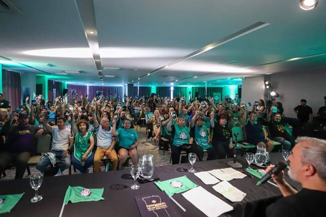 Diciembre caliente: ATE definió un paro cuando se trate la reforma laboral y protestas “sorpresivas"