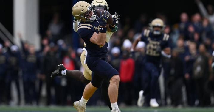 Heidenreich becomes Navy's all-time receiving yards leader as Midshipmen beat No. 25 South Florida