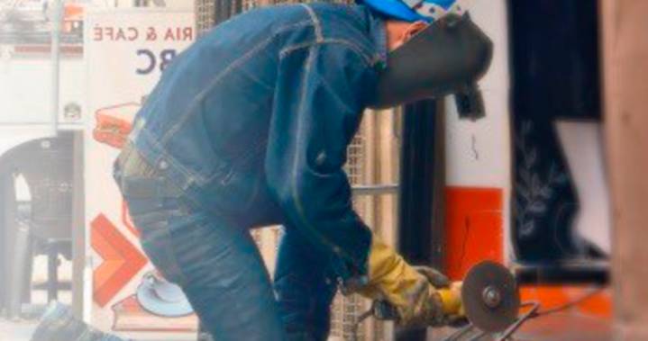 Desempleo cayó en octubre a 8,2%, pero la informalidad aumentó a 56,1%