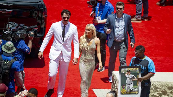 Pirates ace Paul Skenes and Livvy Dunne’s reaction to 2025 Cy Young win catches attention