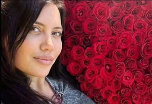 Icardi quedó expuesto en redes tras viralizarse un regalo “copiado y pegado”