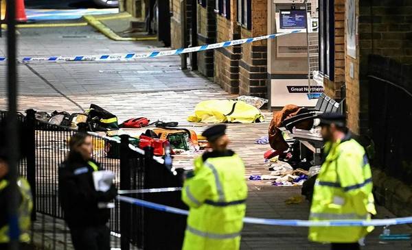 Horror en un tren de Londres: diez apuñalados y dos detenidos