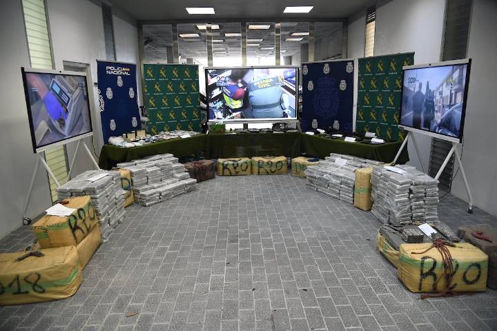 Detenidas 76 personas e intervenidos casi 700 kilos de cocaína en la operación en la que cayó un exjefe de la Policía en Baleares