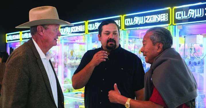 Revived plaza amps up bustling Mesa's Asian District