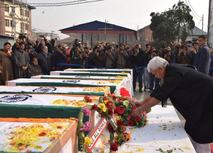 LG Manoj Sinha pays tribute to victims of Nowgam Police Station Blast