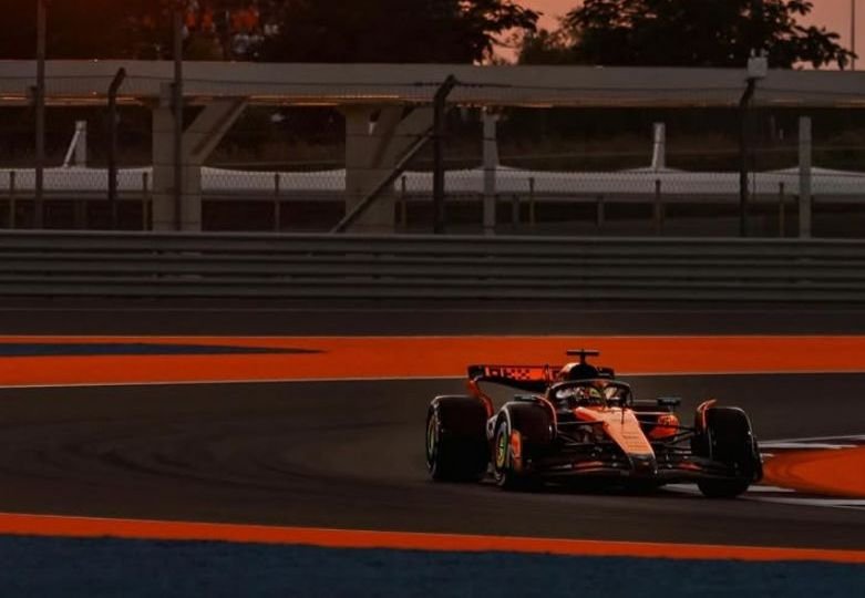 Oscar Piastri domina entrenamientos libres en Qatar