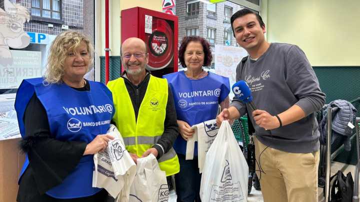 Asturias arrima el hombro y se vuelca con la 'Gran Recogida' del Banco de Alimentos: "Es importante porque son tiempos malos"