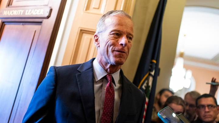 Senate to remain in session until shutdown deal is struck, Thune says