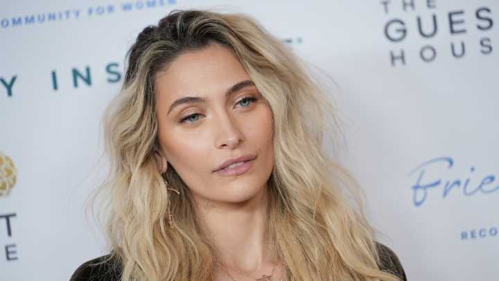 Paris Jackson revela que el consumo de drogas le ha perforado el tabique nasal: "No consumáis drogas, chicos"