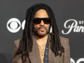 Una fan arrancó cuatro rastas a Lenny Kravitz… y ahora regresa a México con nuevas fechas