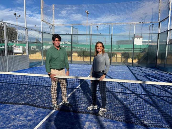 Almassora invertix més de 12.000 euros en la renovació de les pistes de pàdel del Centre Municipal de la Raqueta