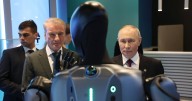 AI robot dances for Russia President Vladimir Putin