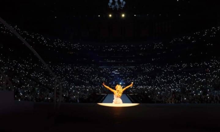 From The Roxy to Crypto: Sabrina Carpenter’s sold-out show hits its sweet spot – Orange County Register