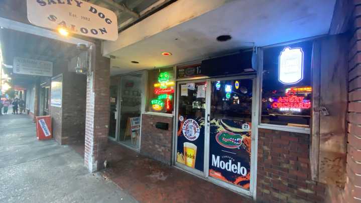 Best dive bars in Gainesville? Here are 5 great spots to check out