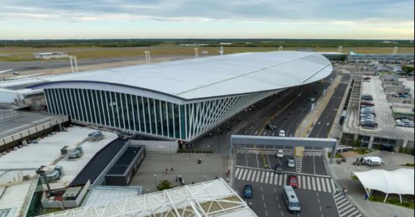 Ezeiza tras la explosión: qué pasa con el aeropuerto y cómo afecta a los que viajan