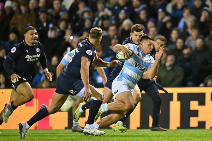 Cinco tries en 24 minutos: los Pumas se levantan hasta cuando los gigantes lo mandan a la lona