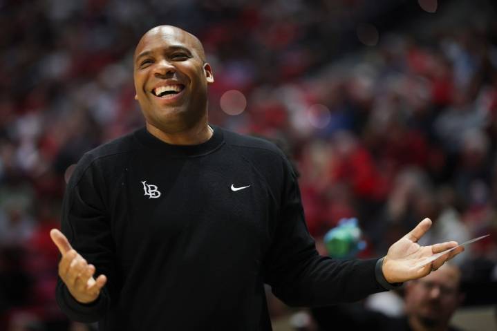 Long Beach State stifled by San Diego State in season opener