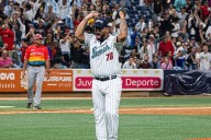 Magallanes y Leones pactan cambio que involucra a Anthony Vizcaya 