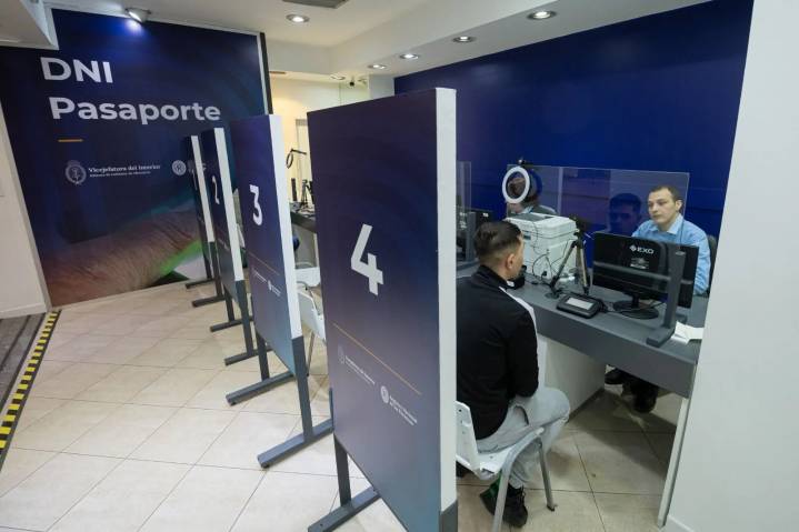 Cortocircuitos en la asunción de Santilli: cuestionan que LLA haya intentado quitarle el control del Renaper