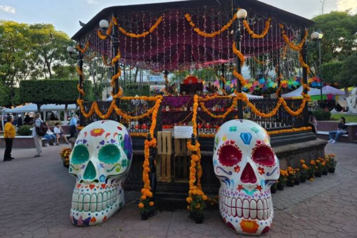 Comerciantes de la región Tula colocan tianguis de temporada; estos artículos puedes encontrar