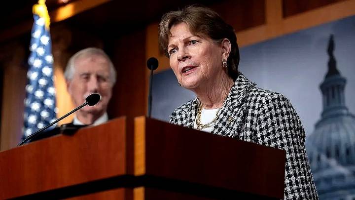 Dem senator Shaheen doubles down after breaking with party to end shutdown