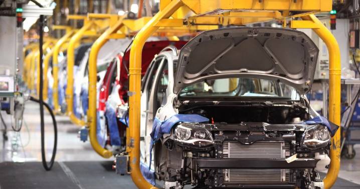 Se vende más pero se fabrica menos: la extraña dinámica de la industria automotriz en 2025