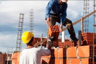 La UOCRA cerró nuevos aumentos salariales y sumas fijas: los detalles