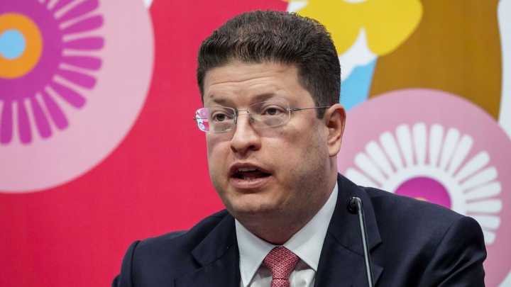 800 Policías Resguardan Marchas en CDMX, informa Pablo Vázquez