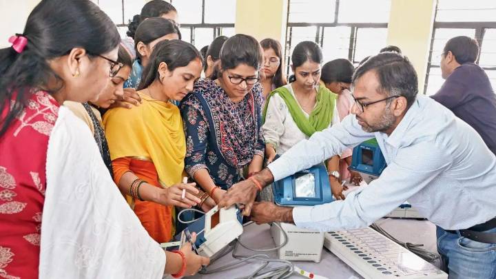 Foreign diplomats on two-day visit to Bihar to observe democratic process