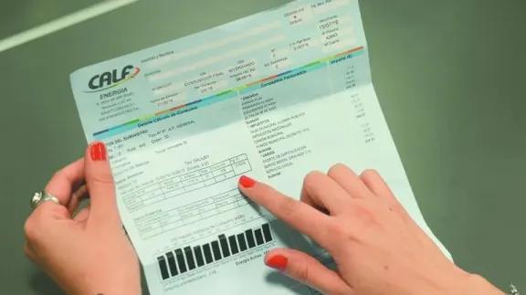 Ordenan retener la cuota alimentaria a través de la factura de CALF