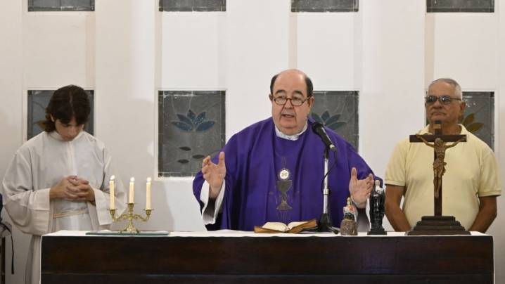 Padre Julián Cueva: “Es un día para celebrar la vida eterna de nuestros hermanos en el cielo”