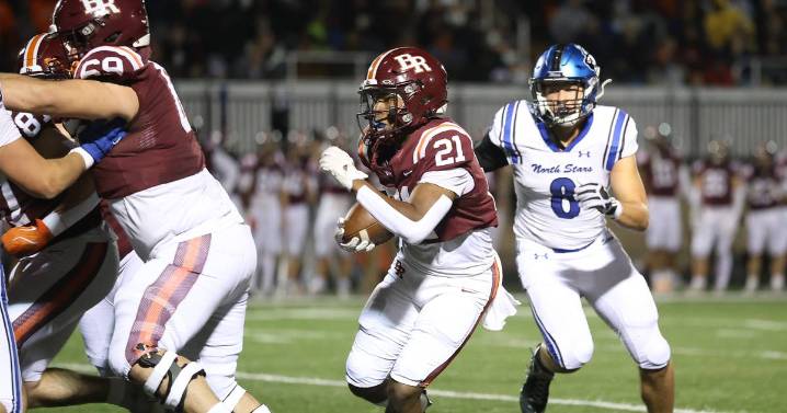 Brother Rice controls the trenches, cruises to quarterfinal victory over St. Charles North