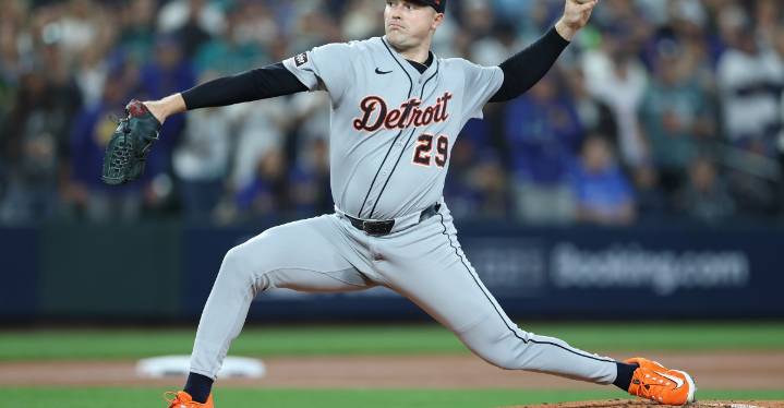 Skubal, Skenes named Cy Young winners, deGrom 8th