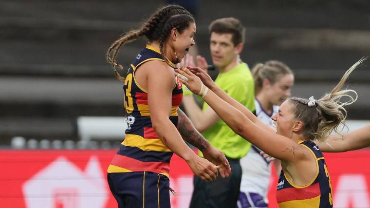 AFLW 2025: Adelaide seal finals berth as Fremantle’s miraculous run falls short