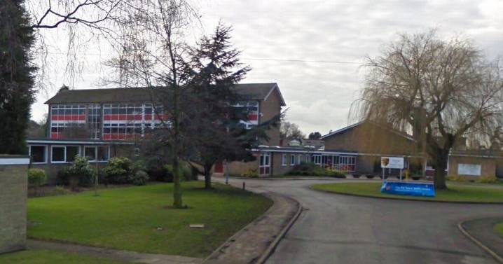 Howden School in lockdown over 'gunman' reports as 'kids barricaded in classrooms'