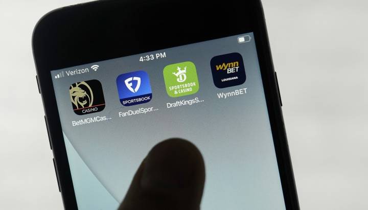 Group of Illinois House Democrats urges City Council to kill Johnson's proposed tax on online sports bets