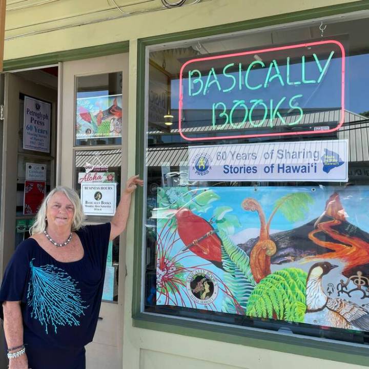 Hilo’s Basically Books turns 40, hosts celebration Saturday