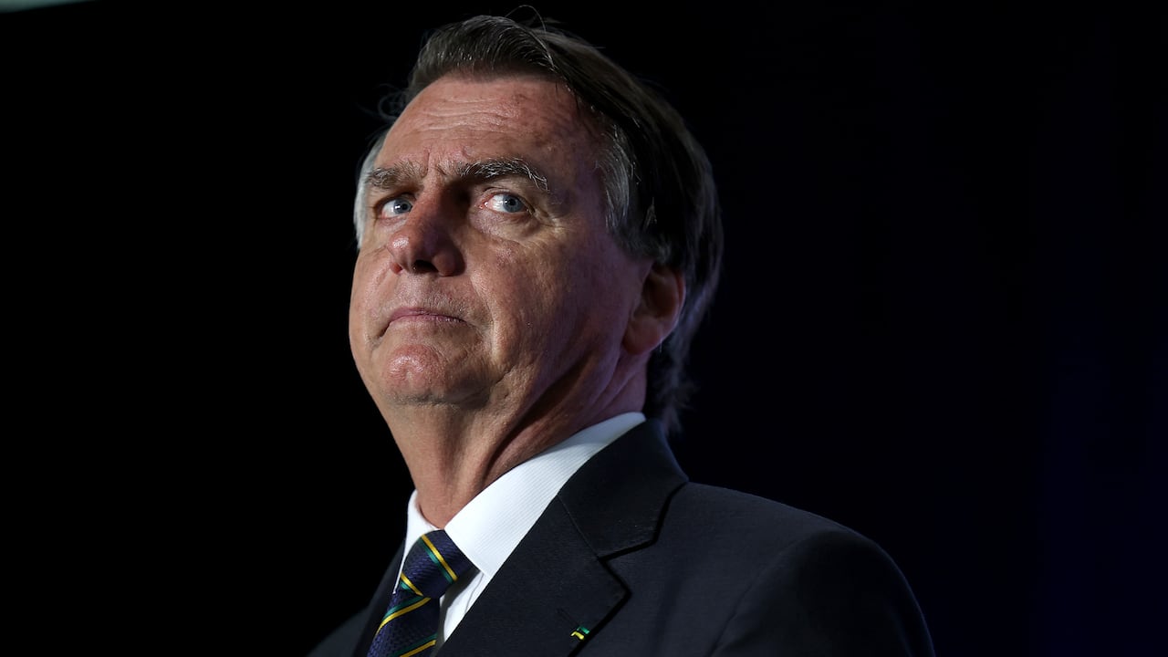 El expresidente de Brasil Jair Bolsonaro fue arrestado en medio de su proceso por golpe de Estado
