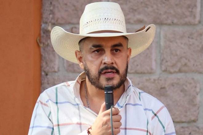 Localizan con vida a exalcalde michoacano, Alejandro Correa