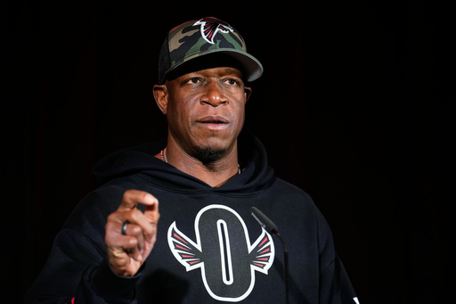 Atlanta Falcons players to see video about Jesse Owens' feats at 1936 Berlin Olympics