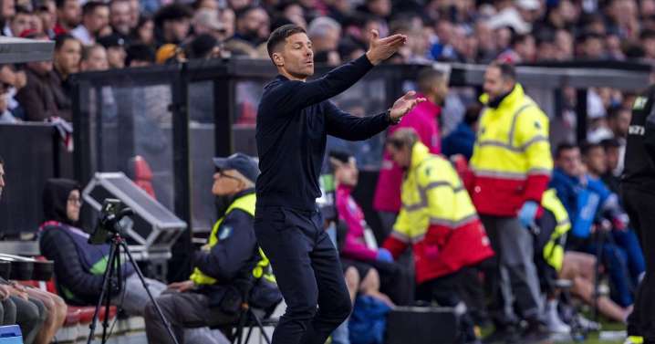 Un campeón del mundo sale en defensa de Xabi Alonso: «No tengo ninguna duda sobre su capacidad»