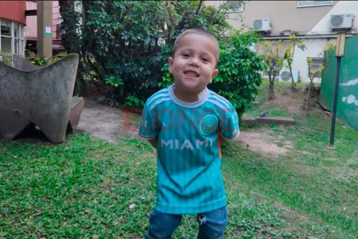 “Stefano es un victorioso”: operaron con éxito a niño entrerriano con rara enfermedad