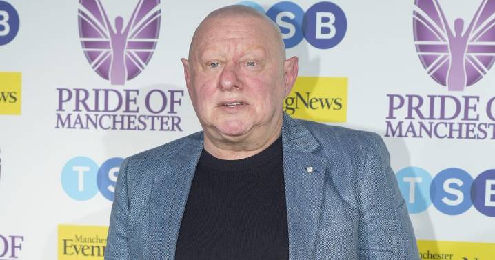 Shaun Ryder calls for benefit gig to honour late Stone Roses star Mani