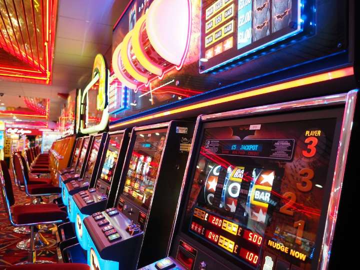 Los casinos como máquina de lavado: La partida pendiente en México