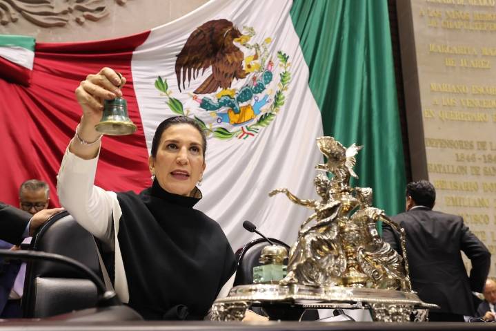 Aprueban diputados presupuesto de Sheinbaum 2026 con reasignación por 17.7 mil mdp; recortan a Corte, CNDH e INE