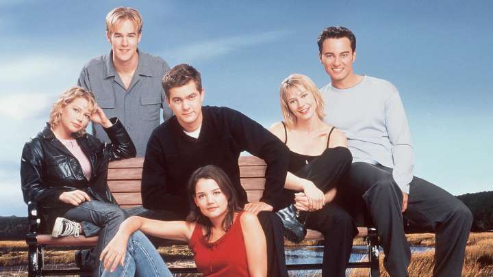 Beloved actor sells memorabilia from ‘90s teen drama to fund cancer battle