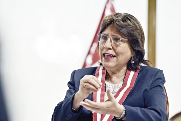 CONGRESO: APRUEBAN INFORME DE ACUSACIÓN E INHABILITACIÓN POR 10 AÑOS CONTRA DELIA ESPINOZA