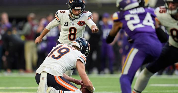 Bears beat Vikings with game-ending FG set up by Devin Duvernay's 56