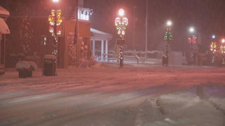 Lake effect snow transforms Pentwater into a winter wonderland